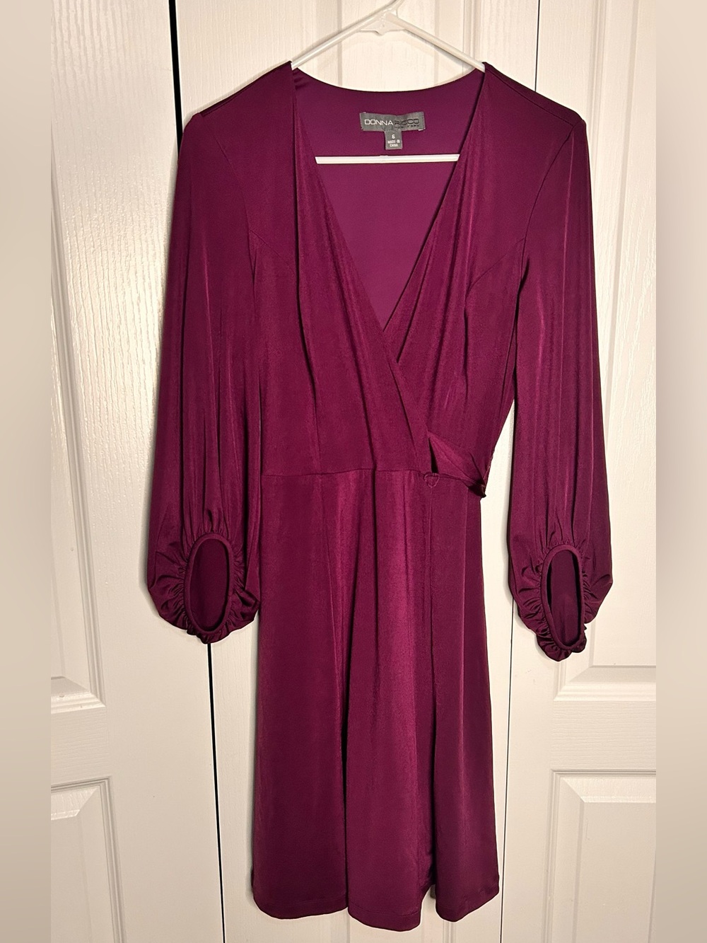 Donna Ricco Women’s Size 6 Plum Wrap-Style Long Sleeve V-Neck‎ Midi Dress Formal